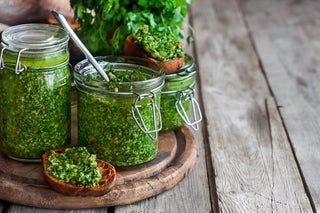 Micro-fermentiertes Pesto aus Blättern: Mikronährstoffe aus ungewohnten Quellen
