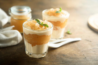 Joghurt mit winterlichem Apfelkompott